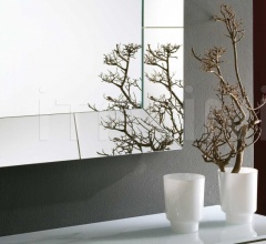 Настенное зеркало Smalto фабрика Riflessi