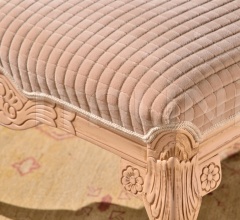 Итальянские Пуфы - Пуф STRADIVARI Итальянские Пуфы - Пуф STRADIVARI фабрика Veneta Sedie