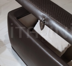 Итальянские Столики - Пуф Citizen Итальянские Столики - Пуф Citizen фабрика IPE Cavalli (Visionnaire)