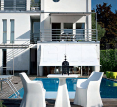 Итальянские Уличная мебель - Стул с подлокотниками Phantom-P фабрика Domitalia