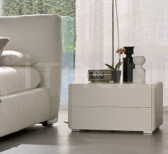 Тумбочка Sassidifiume фабрика Falegnameria 1946