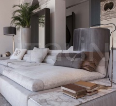 Модульный диван SERBELLONI Модульный диван SERBELLONI фабрика Vittoria Frigerio
