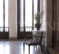 Стул с подлокотниками DORIA Стул с подлокотниками DORIA фабрика Vittoria Frigerio