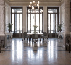 Стул с подлокотниками DORIA Стул с подлокотниками DORIA фабрика Vittoria Frigerio