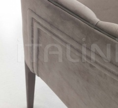 Стул с подлокотниками POGGI CAPITONNE Стул с подлокотниками POGGI CAPITONNE фабрика Vittoria Frigerio