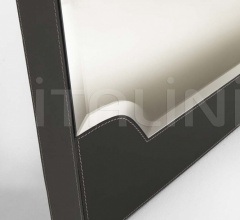 Настенное зеркало RECALCATI Настенное зеркало RECALCATI фабрика Vittoria Frigerio