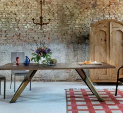 Стол обеденный GUSTAVE фабрика Miniforms