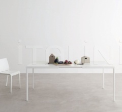 Итальянские Столы обеденные - Стол обеденный Helsinki фабрика Desalto