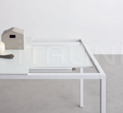 Итальянские Столы обеденные - Стол обеденный Helsinki фабрика Desalto