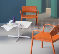 Стул с подлокотниками Ara 315 Стул с подлокотниками Ara 315 фабрика Pedrali