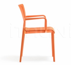 Стул с подлокотниками Volt 674/2 Стул с подлокотниками Volt 674/2 фабрика Pedrali