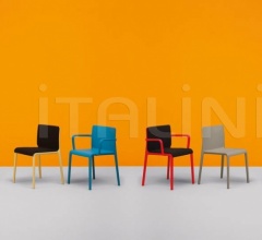 Стул с подлокотниками Volt 674/2 Стул с подлокотниками Volt 674/2 фабрика Pedrali