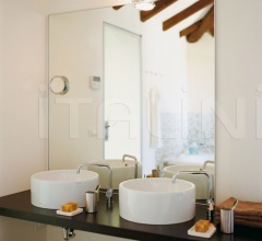 Настенное зеркало Ute MinimalL & Millerighe Настенное зеркало Ute MinimalL & Millerighe фабрика Horm