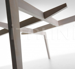 Стол обеденный Autoreggente Squared фабрика Horm