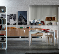 Стол обеденный Autoreggente Squared фабрика Horm