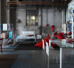 Стол обеденный Autoreggente Squared фабрика Horm