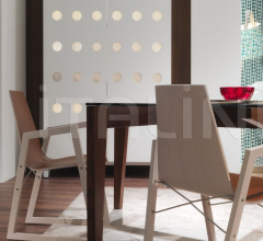 Стол обеденный Autoreggente Squared фабрика Horm