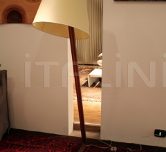 Итальянские Напольные светильники - Напольный светильник Numero 3 фабрика Horm