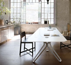 Итальянские Столы обеденные - Стол обеденный 3-POD Итальянские Столы обеденные - Стол обеденный 3-POD фабрика Lema