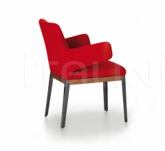 Стул с подлокотниками Hug фабрика Arflex