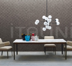 Стул с подлокотниками Hug фабрика Arflex