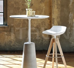 Стул FLOW STOOL Стул FLOW STOOL фабрика Mdf Italia