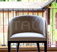 Кресло Hug 1647 фабрика Bross Italia