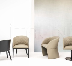 Кресло Hug 1647 фабрика Bross Italia