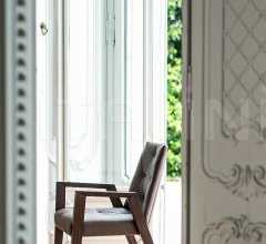 Стул с подлокотниками Royal 1622 фабрика Bross Italia