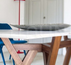 Стол обеденный Trigono 3110 фабрика Bross Italia