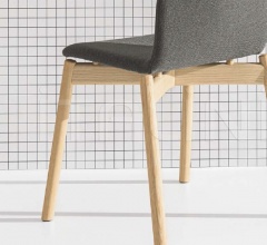 Стул TWO TONE фабрика Discipline