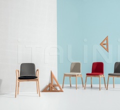 Стул с подлокотниками TWO TONE фабрика Discipline