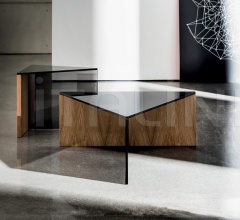 Столик Regolo Triangular Столик Regolo Triangular фабрика Sovet italia