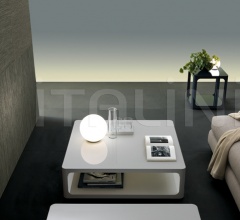 Журнальный столик Sixty coffee table фабрика Rimadesio