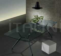 Стол обеденный Manta фабрика Rimadesio
