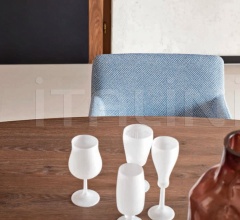 Стул с подлокотниками Candy Стул с подлокотниками Candy фабрика Novamobili