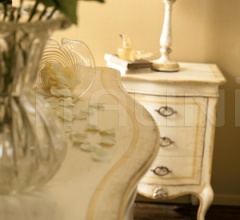 Прикроватная тумбочка Accademia - wh фабрика Benedetti Mobili