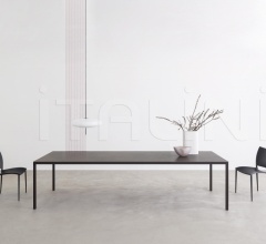 Итальянские Столы обеденные - Стол обеденный Helsinki фабрика Desalto