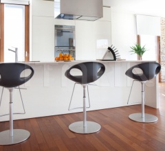Итальянские Рестораны/Бары - Барный стул Up chair 907 фабрика Tonon