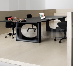 Стол Holo фабрика Kristalia