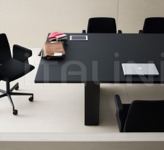 Стол Holo фабрика Kristalia