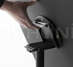 Барный стол Elephant фабрика Kristalia