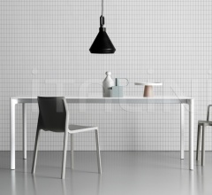 Стол обеденный Maki Стол обеденный Maki фабрика Kristalia