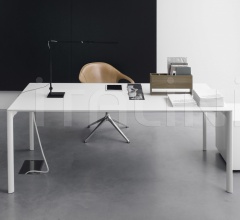 Стол обеденный Maki Стол обеденный Maki фабрика Kristalia