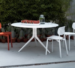 Стол обеденный Oops i did it again Стол обеденный Oops i did it again фабрика Kristalia