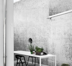 Стол обеденный Thin-k Outdoor фабрика Kristalia