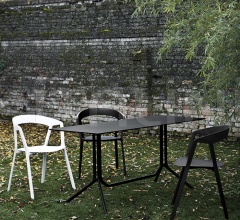 Барный стол Poule фабрика Kristalia