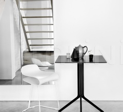 Барный стол Poule фабрика Kristalia