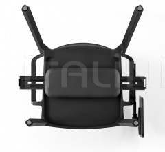 Стул с подлокотниками LP features фабрика Kristalia