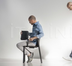 Стул с подлокотниками LP features фабрика Kristalia